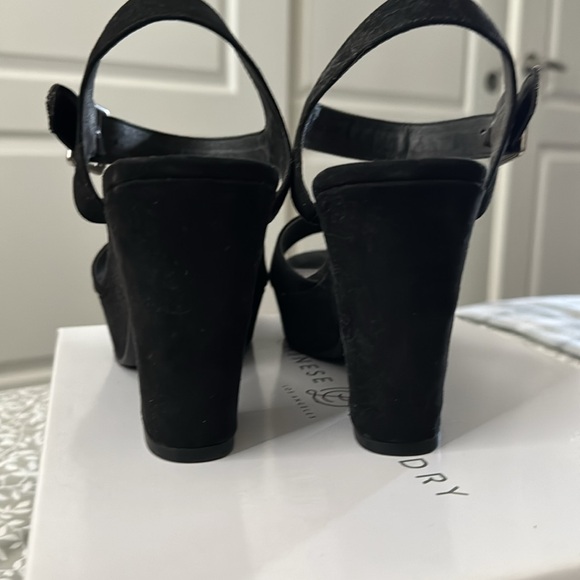 Chinese Laundry Black Micro Suede Platform Shoes - Picture 4 of 6